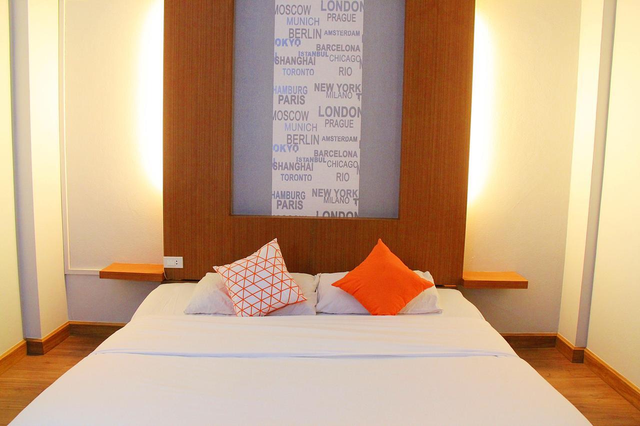 โรงแรมเรือนทิพย์ เชียงราย Ruean Tip Hotel Chiang Rai Exterior foto