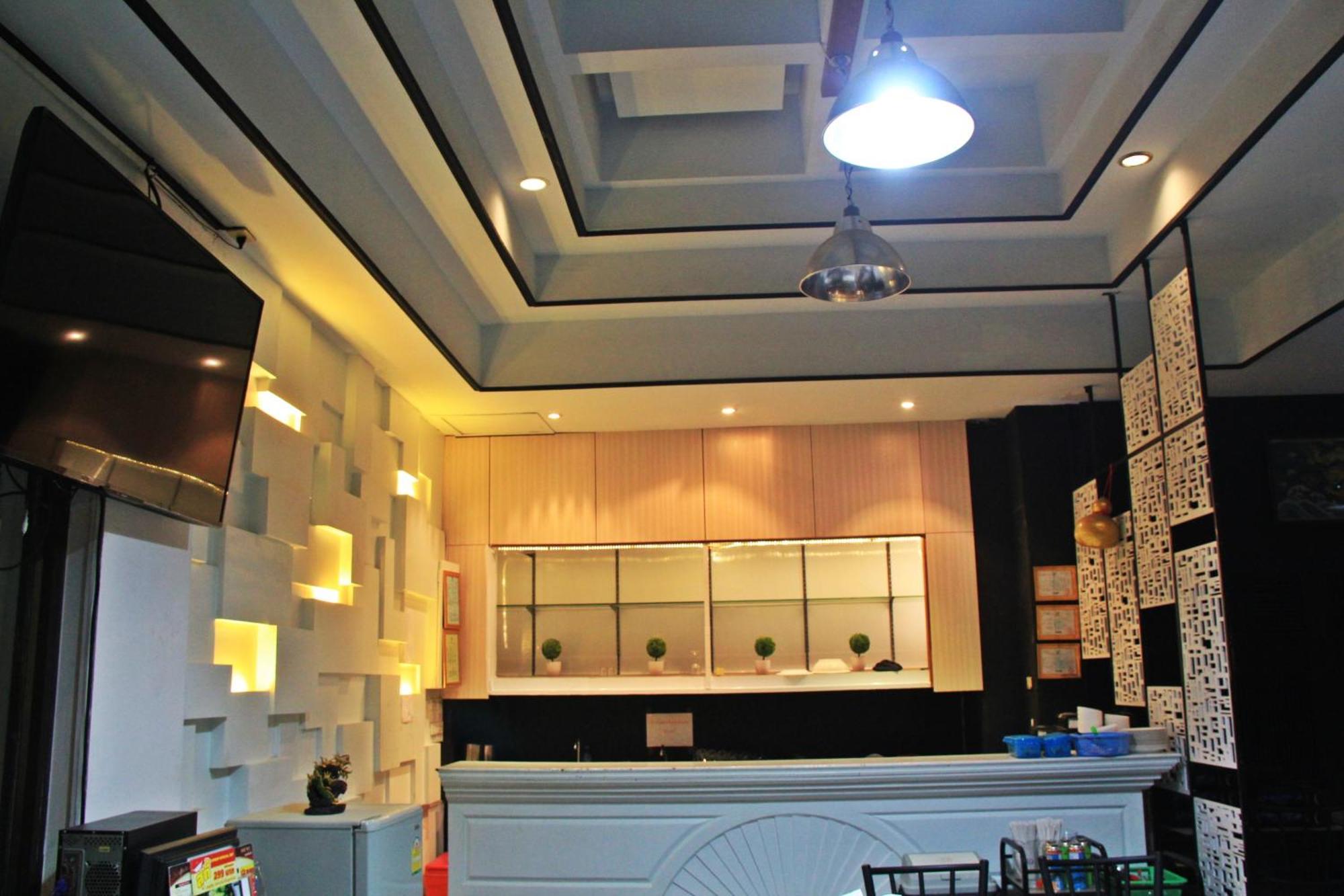 โรงแรมเรือนทิพย์ เชียงราย Ruean Tip Hotel Chiang Rai Exterior foto