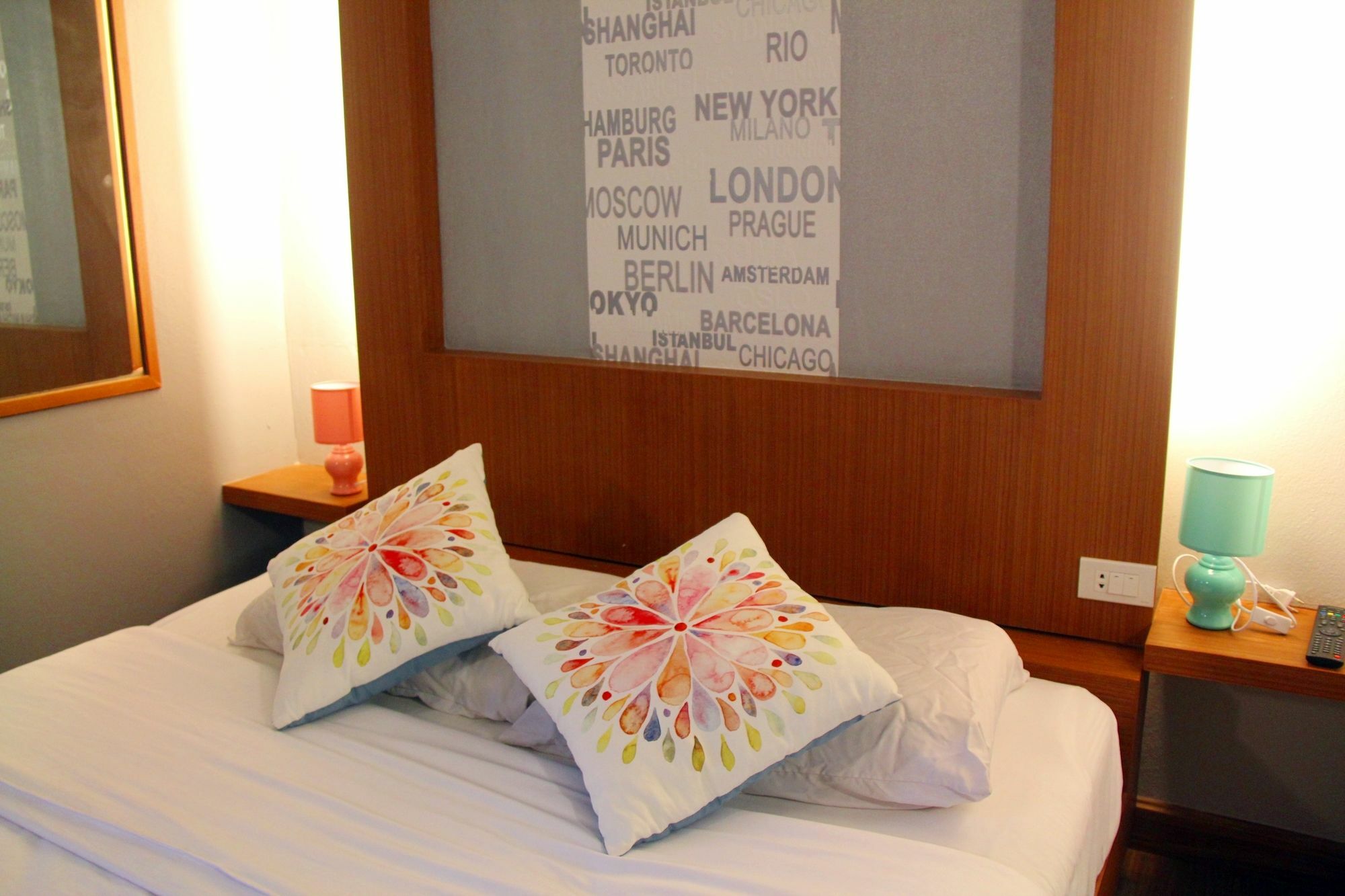 โรงแรมเรือนทิพย์ เชียงราย Ruean Tip Hotel Chiang Rai Exterior foto